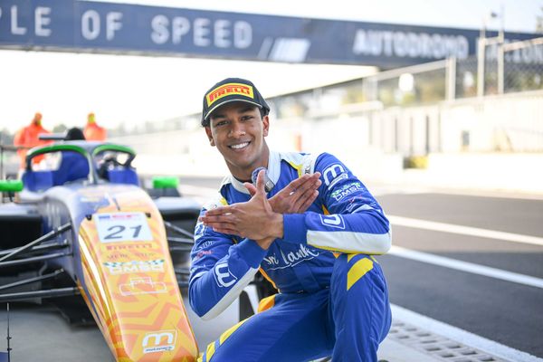 David (Motopark) takes pole in ‘round one’ of a thrilling day